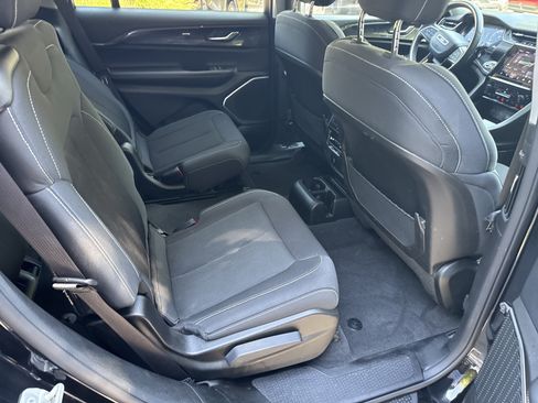 Used 2022 Jeep Grand Cherokee L Laredo w/ Luxury Tech Group I RWD image 15