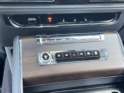 New 2025 Lincoln Aviator Reserve w/ Luxury Package image 18