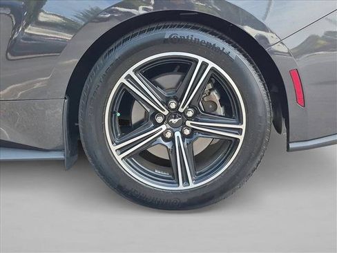 Used 2024 Ford Mustang Convertible RWD image 24