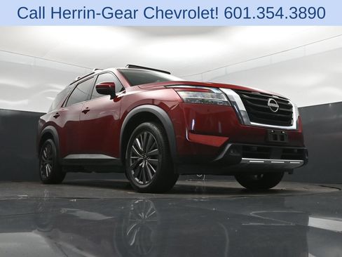 Used 2023 Nissan Pathfinder SL w/ SL Premium Package FWD image 45