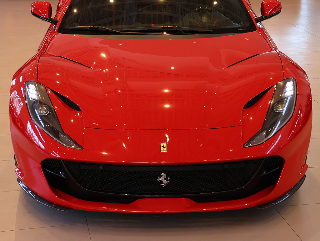 Certified 2018 Ferrari 812 Superfast RWD image 15
