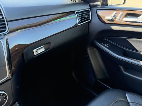 Used 2018 Mercedes-Benz GLE 350 4MATIC image 24