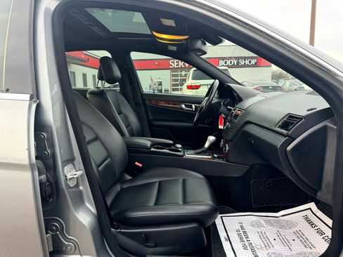Used 2010 Mercedes-Benz C 300 4MATIC Sedan image 11