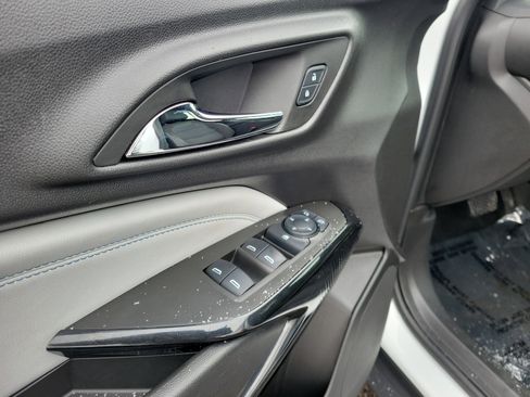 Used 2025 Chevrolet Trax LT image 18