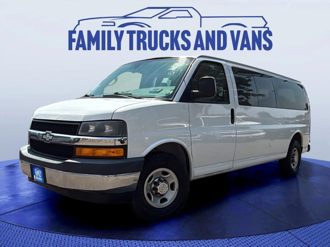 Used 2020 Chevrolet Express 3500 LT w/ LT Preferred Equipment Group RWD image 1
