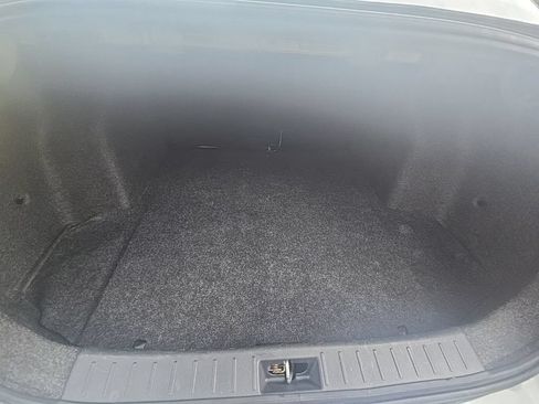 Used 2021 Nissan Versa S FWD image 10