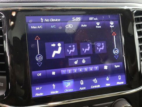 Used 2019 Jeep Grand Cherokee Limited w/ Trailer Tow Group IV image 33