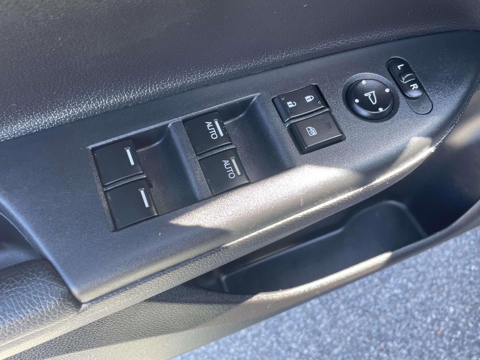 Used 2017 Honda Accord EX image 17