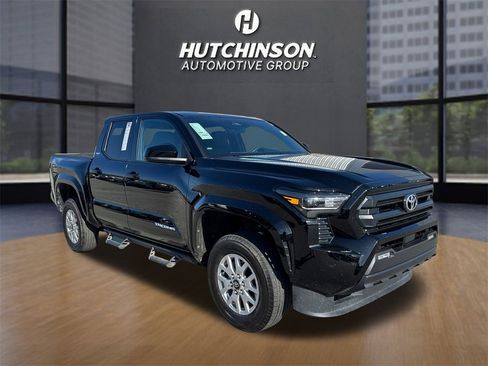 Used 2025 Toyota Tacoma SR5 image 1