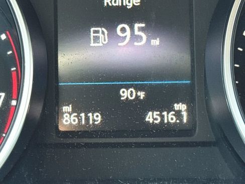 Used 2018 Volkswagen Tiguan S w/ 3rd Row Seat Package AWD/4WD image 12