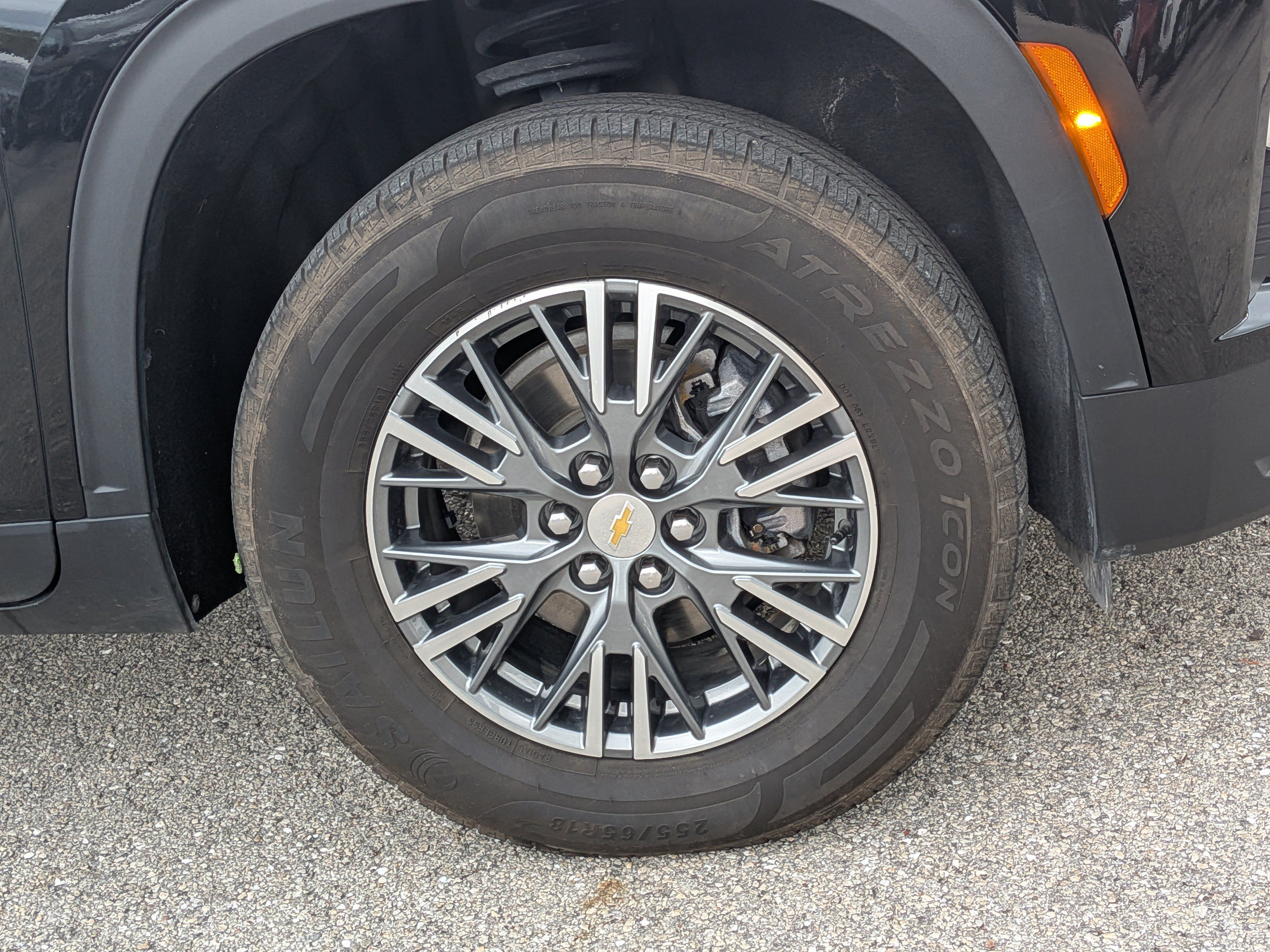 Used 2024 Chevrolet Traverse LT FWD image 11