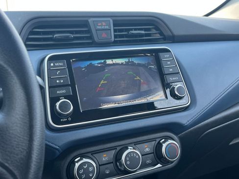 Used 2025 Nissan Versa SV image 24