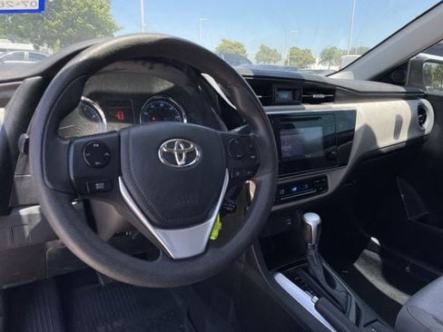 Used 2019 Toyota Corolla LE FWD image 10