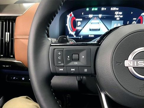 New 2025 Nissan Pathfinder Platinum w/ Lighting Package (N93) image 21