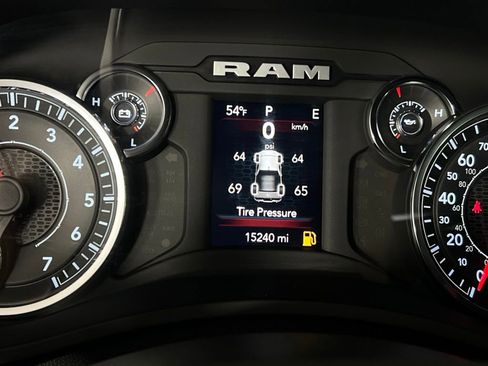 Used 2024 RAM 2500 Big Horn w/ Bed Utility Group image 19