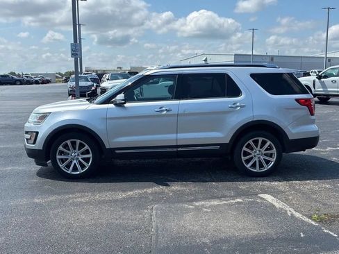 Used 2016 Ford Explorer Limited AWD/4WD image 3