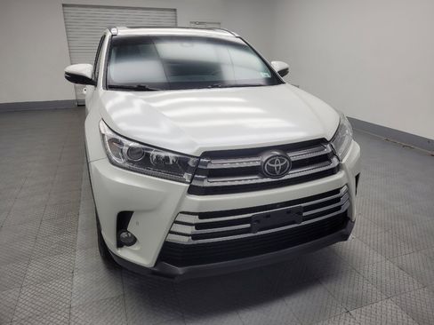 Used 2018 Toyota Highlander Limited Platinum image 14
