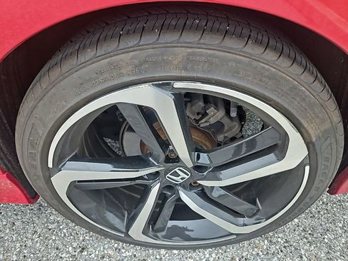 Used 2019 Honda Accord Sport image 11