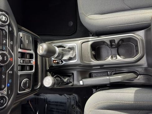 Used 2024 Jeep Wrangler Unlimited Sahara AWD/4WD image 29