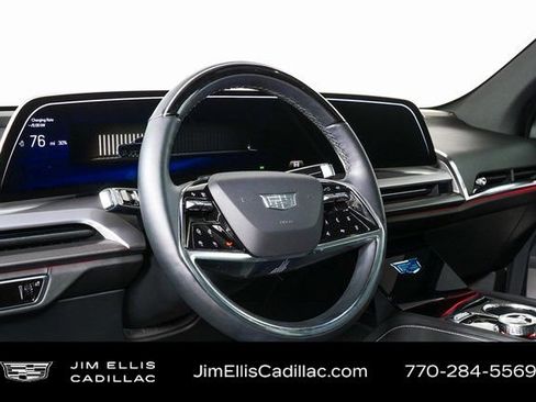 Used 2026 Cadillac Vistiq Sport image 4