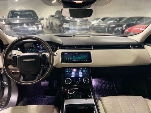 Used 2018 Land Rover Range Rover Velar S image 11
