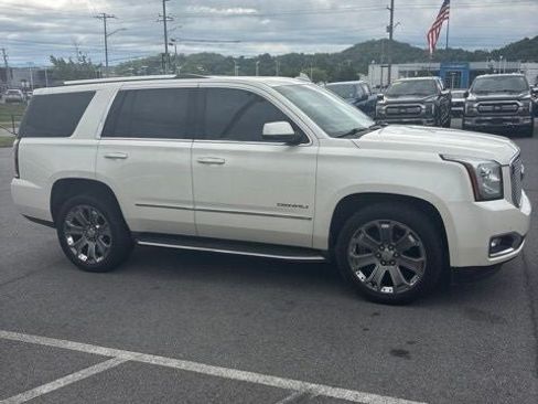 Used 2015 GMC Yukon Denali w/ Open Road Package AWD/4WD image 5