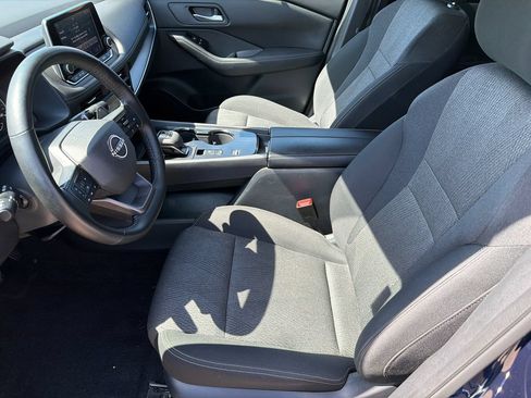 Used 2025 Nissan Rogue SV FWD image 9