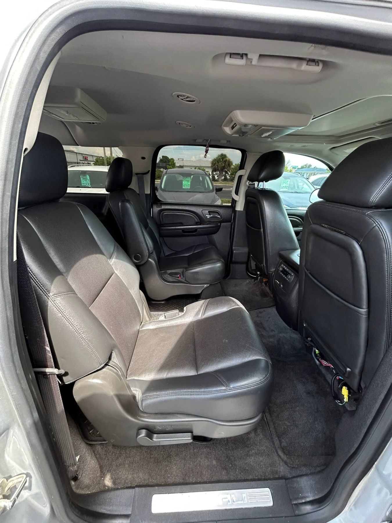 Used 2012 GMC Yukon XL Denali RWD image 19