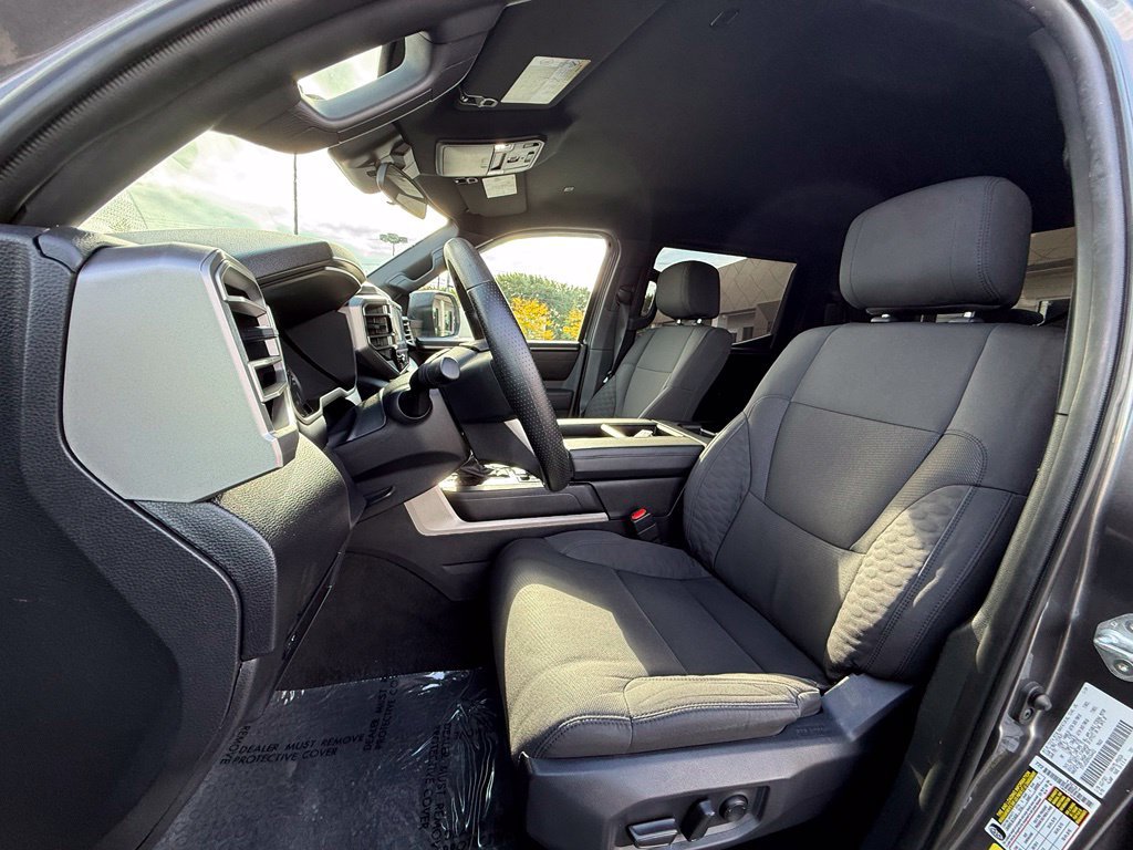 Used 2025 Toyota Tundra SR5 AWD/4WD image 18