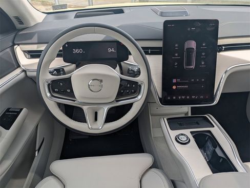 New 2025 Volvo EX90 Ultra image 16