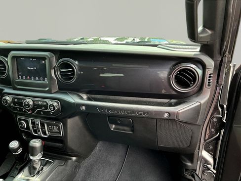 Used 2022 Jeep Wrangler Unlimited Sport AWD/4WD image 25