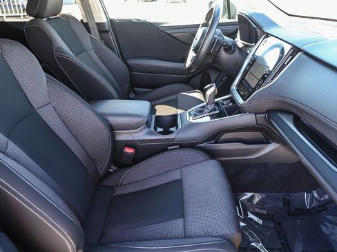 Used 2025 Subaru Outback Premium image 17