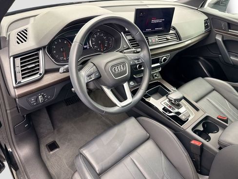 Certified 2023 Audi Q5 2.0T Premium w/ Convenience Package image 9