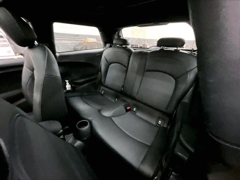 Used 2020 MINI Cooper 2-Door Hardtop image 27