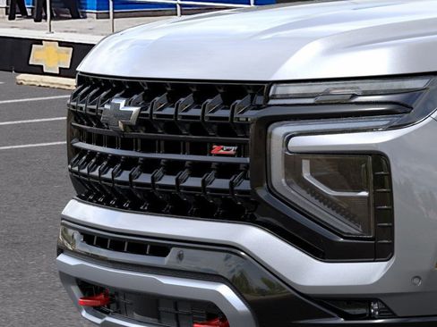 New 2026 Chevrolet Suburban Z71 image 13