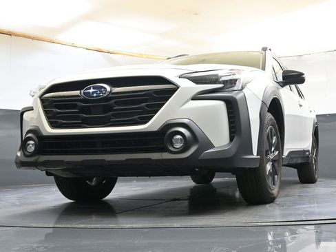 Certified 2025 Subaru Outback Onyx Edition AWD/4WD image 29