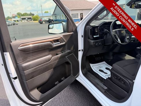 Used 2024 Chevrolet Silverado 1500 LT AWD/4WD image 14