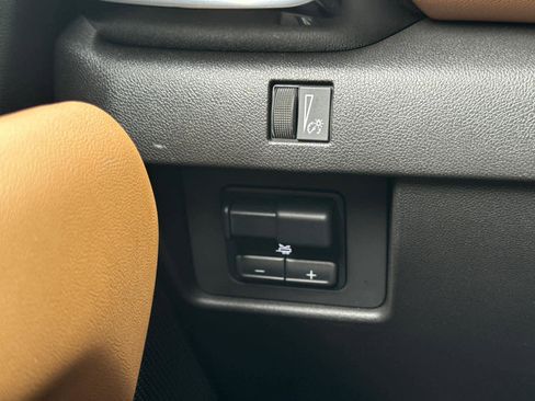 Used 2024 GMC Canyon AT4 w/ Canyon Safety Plus Package image 22