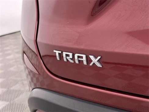 Used 2024 Chevrolet Trax LS image 33