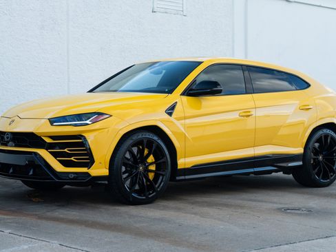 Used 2021 Lamborghini Urus image 7