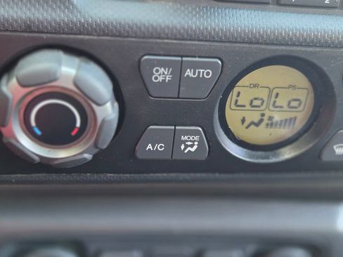 Used 2014 Honda Ridgeline SE image 40