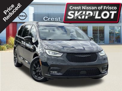 Used 2021 Chrysler Pacifica Touring w/ S Appearance Package