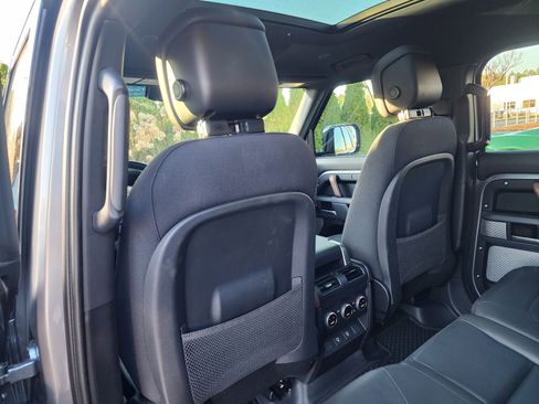Used 2024 Land Rover Defender 130 X image 15
