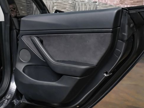 Used 2023 Tesla Model 3 Standard Range image 54