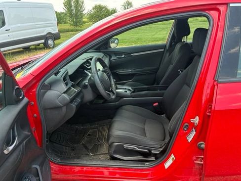 Used 2019 Honda Civic EX image 4