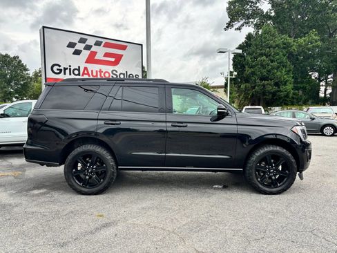 Used 2021 Ford Expedition Limited AWD/4WD image 2