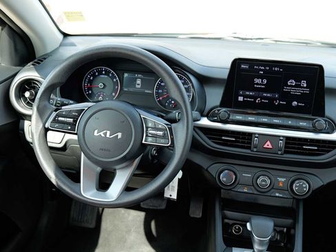 Certified 2024 Kia Forte LXS image 27