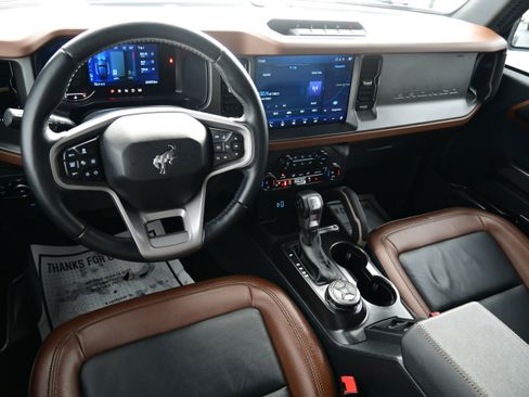 Used 2024 Ford Bronco Outer Banks w/ Sasquatch Package image 25