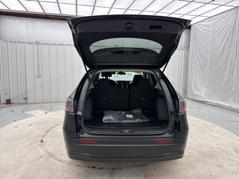 New 2026 Honda HR-V LX image 9