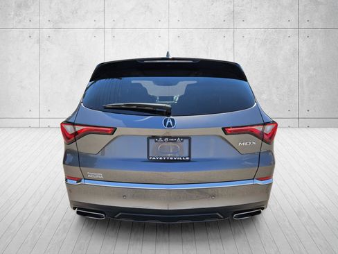 Used 2024 Acura MDX w/ Technology Package FWD image 6